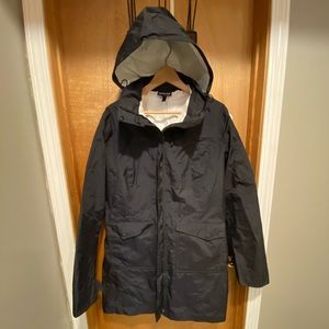 Black Patagonia windbreaker.